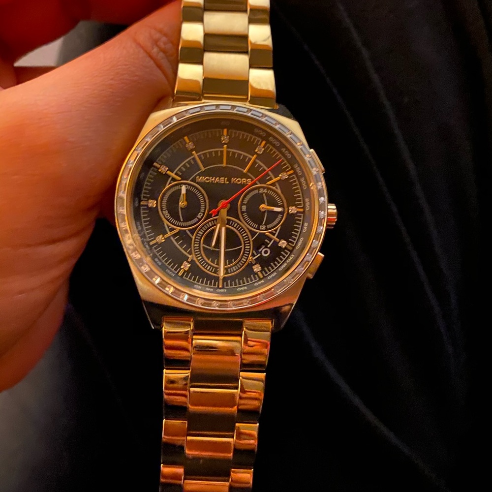Mk Watch - image 4